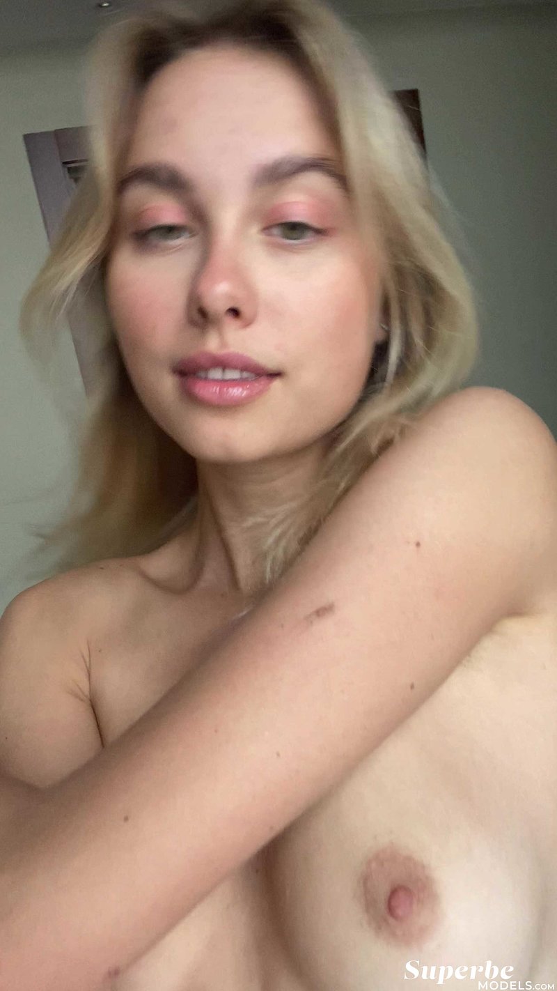 Галя, 24